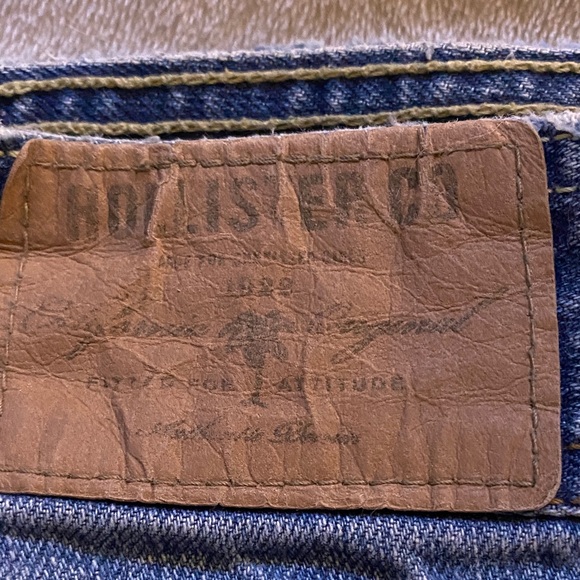 Hollister Blue Ankle & Cropped Jeans - Picture 2 of 4